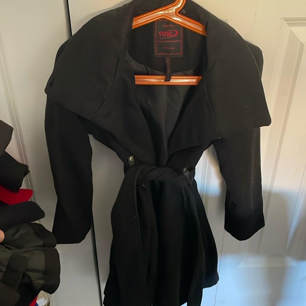 Little girls size 4T adorable black Peacoat!